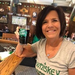 Meet your Posher, Lorie